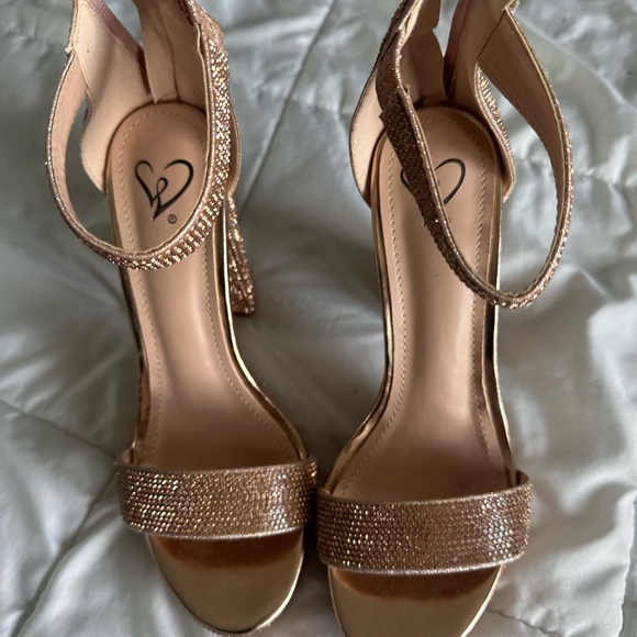 Windsor Rose Gold Bejeweled Heel - Picture 6 of 8